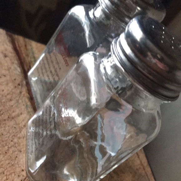 Cardinal Salt Pepper Shaker Set New In Box - Picture 8 of 9